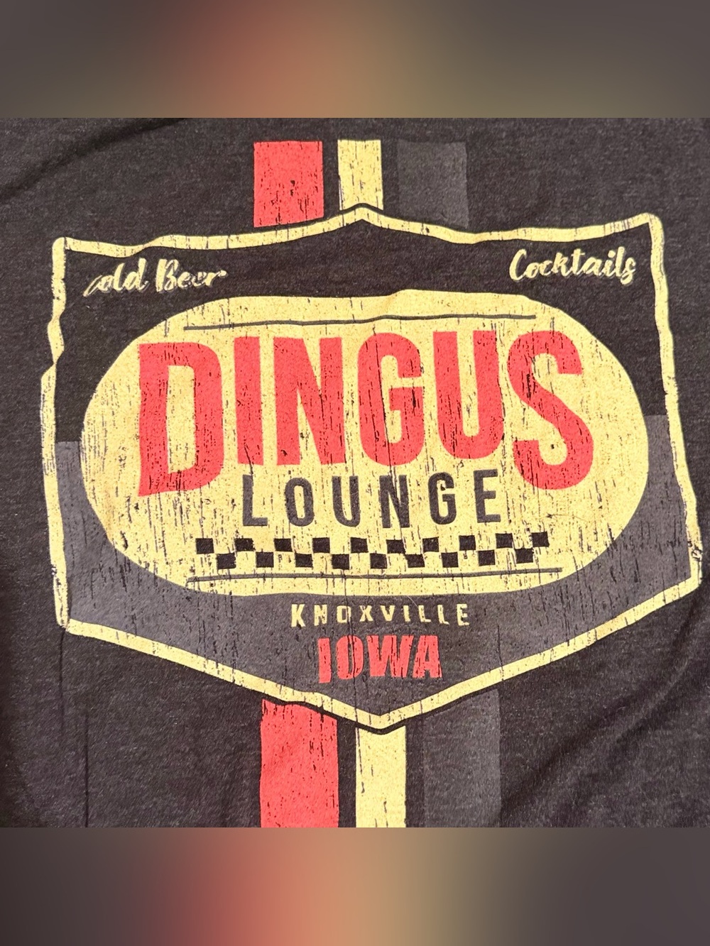 Vintage-Vibe Dingus Lounge Knoxville Iowa Graphic Tee / Charcoal Grey / Size M - Picture 4 of 6